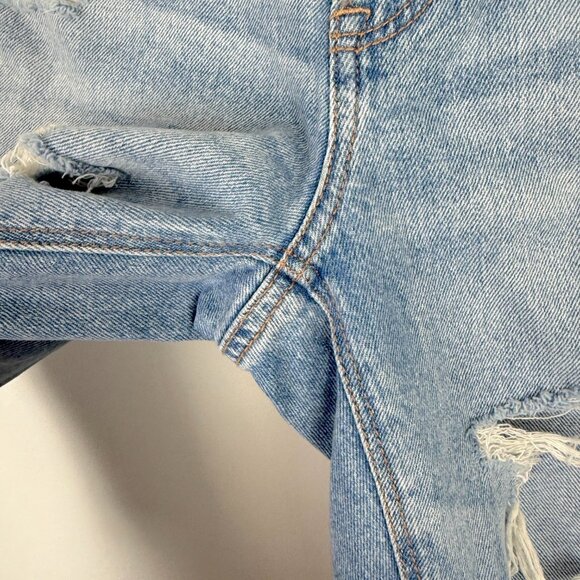 American Eagle Distressed Stretch Mom Jean Ripped Destroyed Size 4 SHORT EUC - Picture 4 of 10